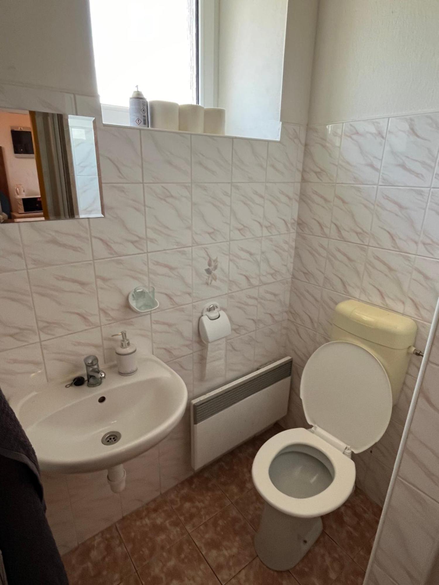 Apartmanovy Dum Obecna Skola Svetlik Экстерьер фото