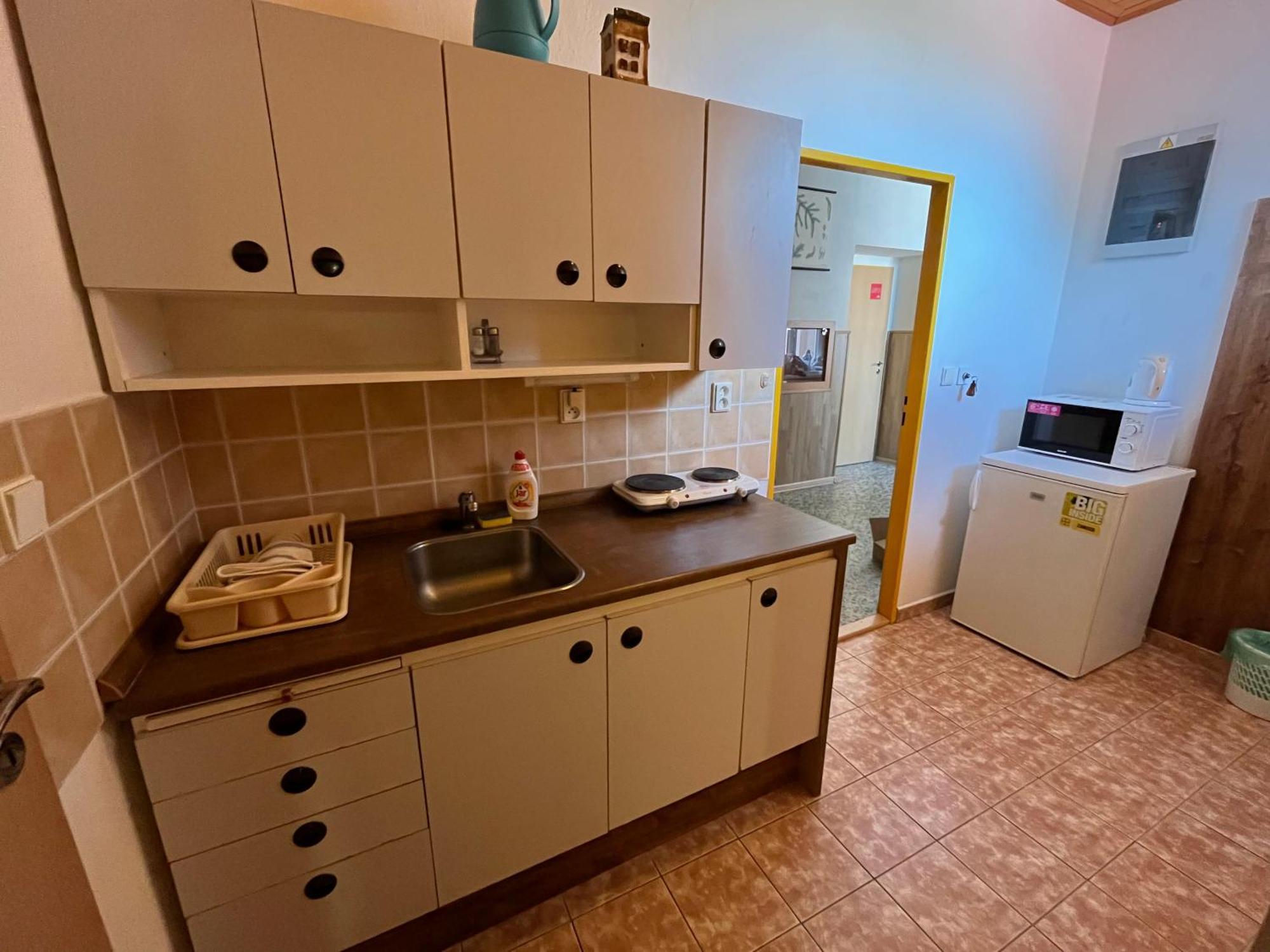 Apartmanovy Dum Obecna Skola Svetlik Экстерьер фото