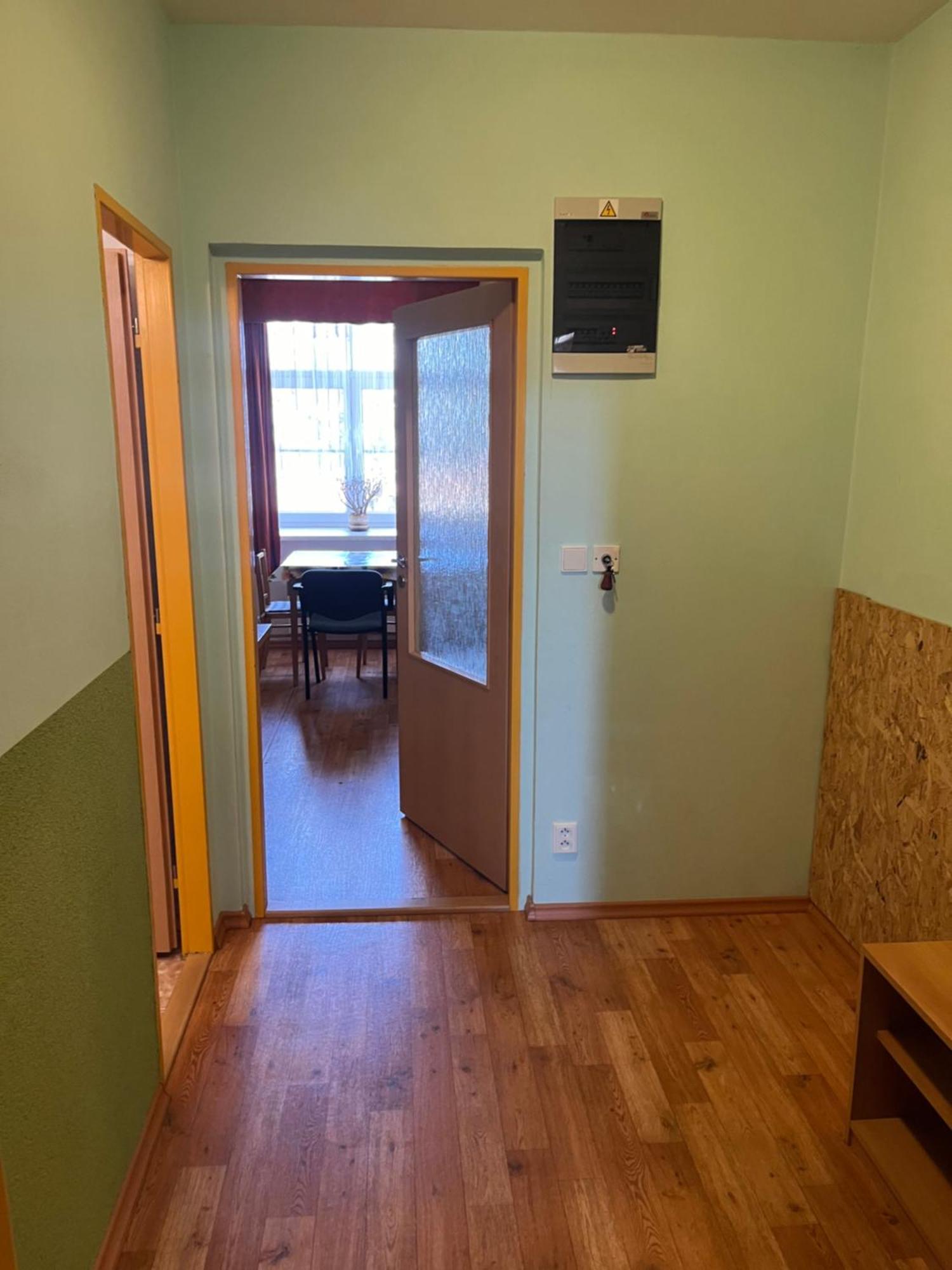 Apartmanovy Dum Obecna Skola Svetlik Экстерьер фото